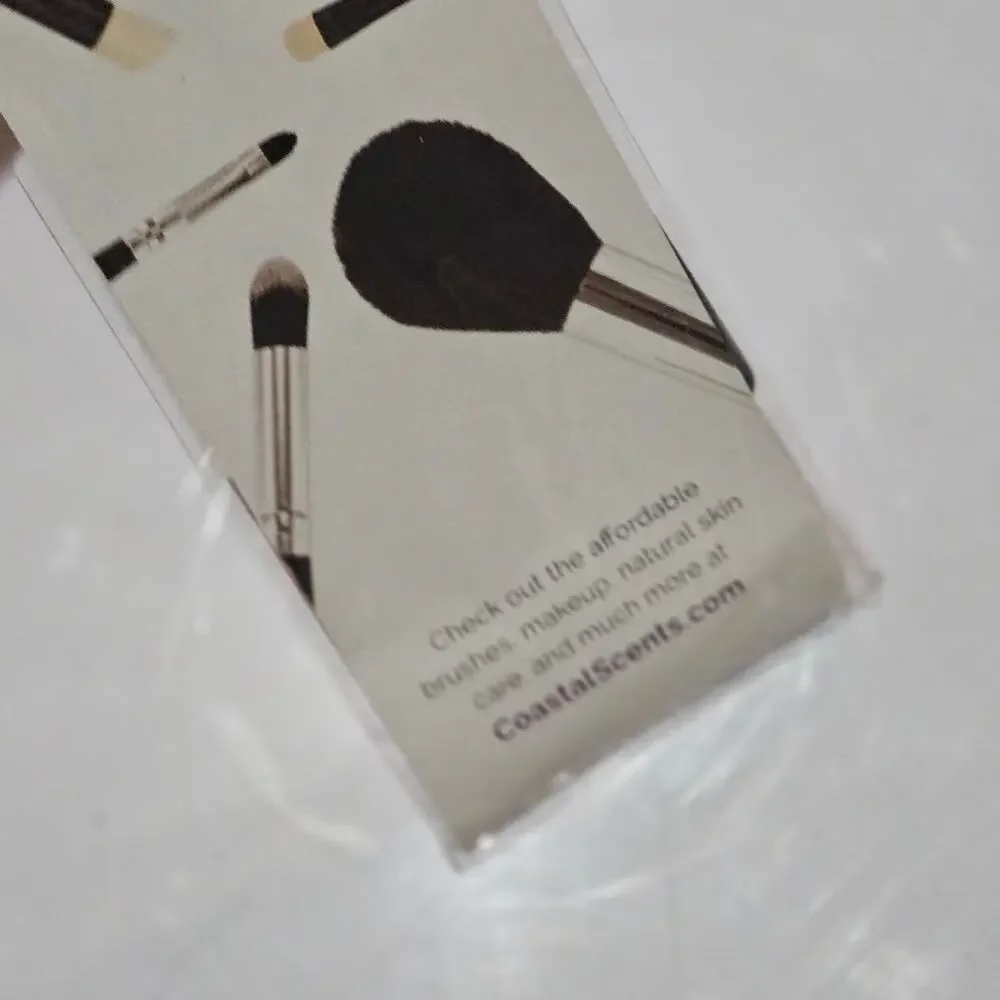 Coastal Scents Medium Shadow Brush